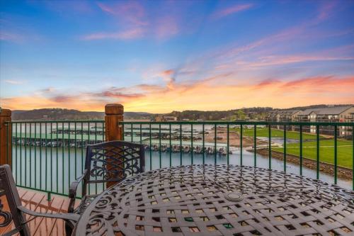 family friendly fishing and fun w 2 pools views boat slip and launch