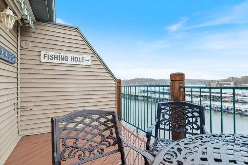 family friendly fishing and fun w 2 pools views boat slip and launch