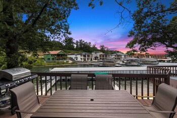 our cove retreat perfect for wave free swimming tanning and prime location fun
