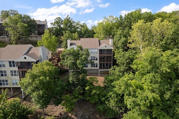 dream condo with perfect location for all the fun