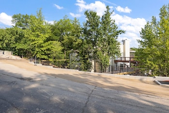 dream condo with perfect location for all the fun