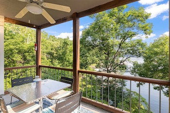 dream condo with perfect location for all the fun