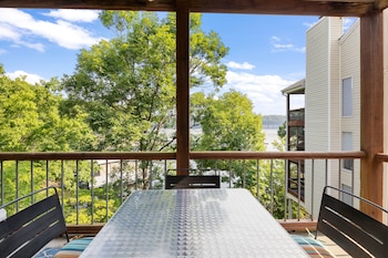 dream condo with perfect location for all the fun