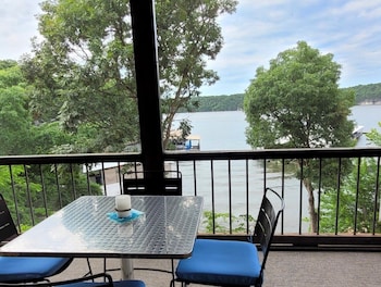 dream condo with perfect location for all the fun