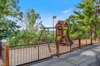 Amazing Main Channel Views With Screened Balcony,,2 star