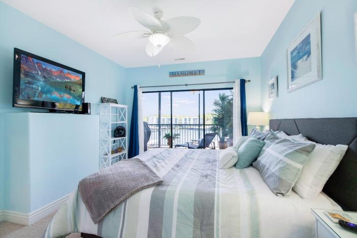 amazing main channel views with screened balcony