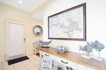 upscale condo amazing views pools and pickleball