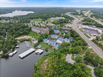 cozy pet friendly condo w pool