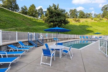 serene lake view and easy access to local delights