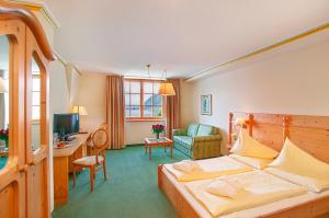 Grand Hotel Zell Am See,Near Vogtturm City Museum,5 star
