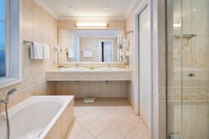 grand hotel zell am see