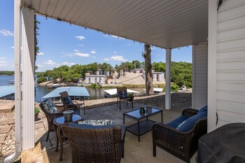 pet friendly condo at mm 19 w boat slip and lake views