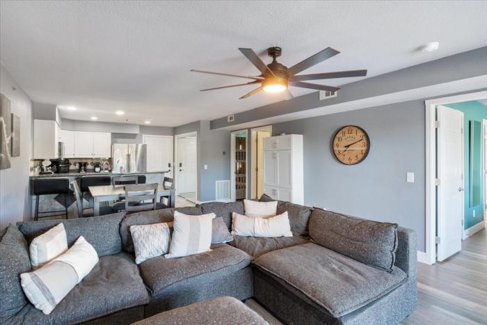 lakeview condo w 2 pools and beach family fun awaits at 21mm