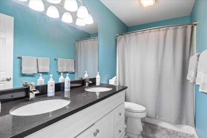 lakeview condo w 2 pools and beach family fun awaits at 21mm