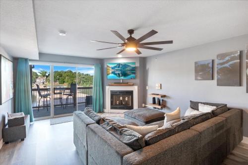 lakeview condo w 2 pools and beach family fun awaits at 21mm