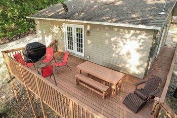 Lake Cabin & Dock - A True Ozarks Experience!,,2 star