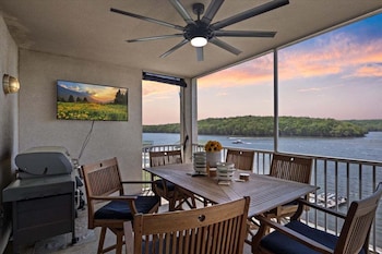 Modern Decor, Views, Grill, Workstation, Boat + 2 Pwc Slips & Resort-Style Amenities,,2 star