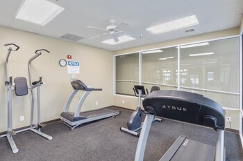 modern decor views grill workstation boat 2 pwc slips and resort style amenities