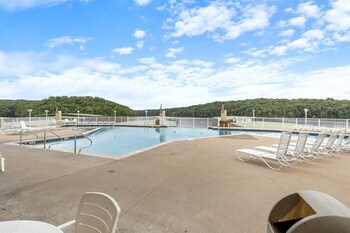 Modern Decor, Views, Grill, Workstation, Boat + 2 Pwc Slips & Resort-Style Amenities,,2 star