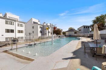 3 Bedroom Osage Beach Condo W/ Pool & Main Channel Views,,2 star