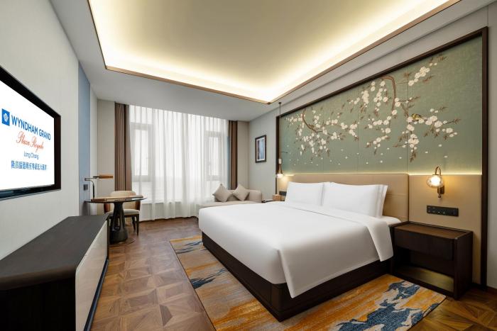 wyndham grand plaza royale longchang