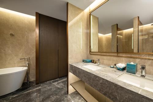 wyndham grand plaza royale longchang
