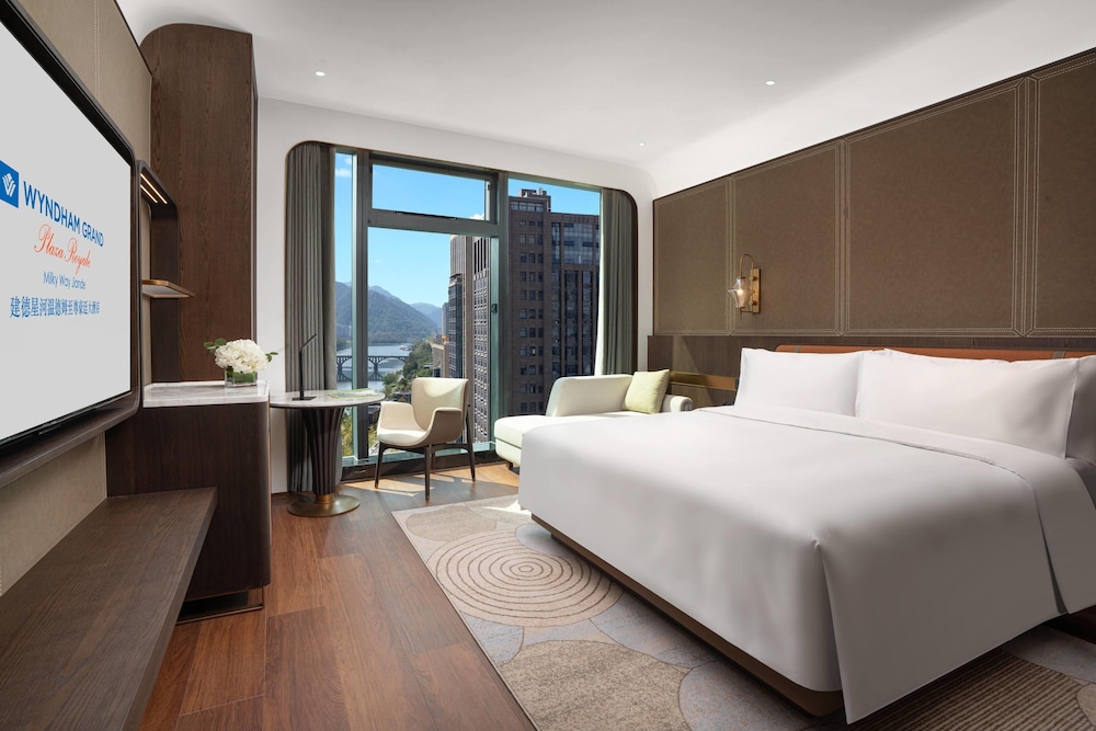 wyndham grand plaza royale milky way jiande