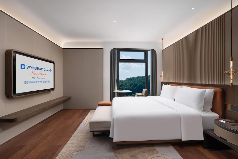 wyndham grand plaza royale milky way jiande