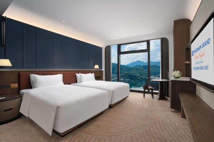 wyndham grand plaza royale milky way jiande