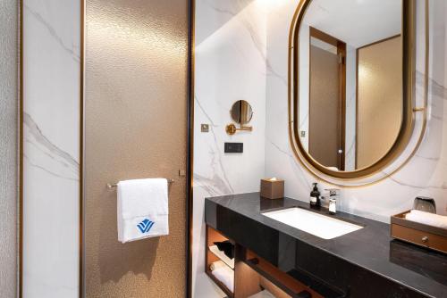 wyndham grand plaza royale milky way jiande