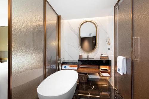 wyndham grand plaza royale milky way jiande