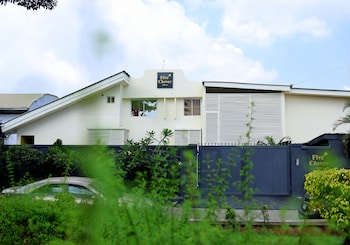 five clover hotel ilupeju