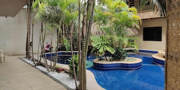 birdwatchers poolside hotel panglao