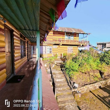 Paradise Homestay,,2 star