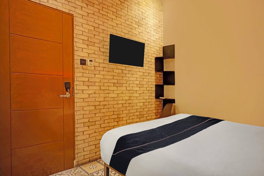 hotel o near ringroad city walk xxi formerly mitrotel medan