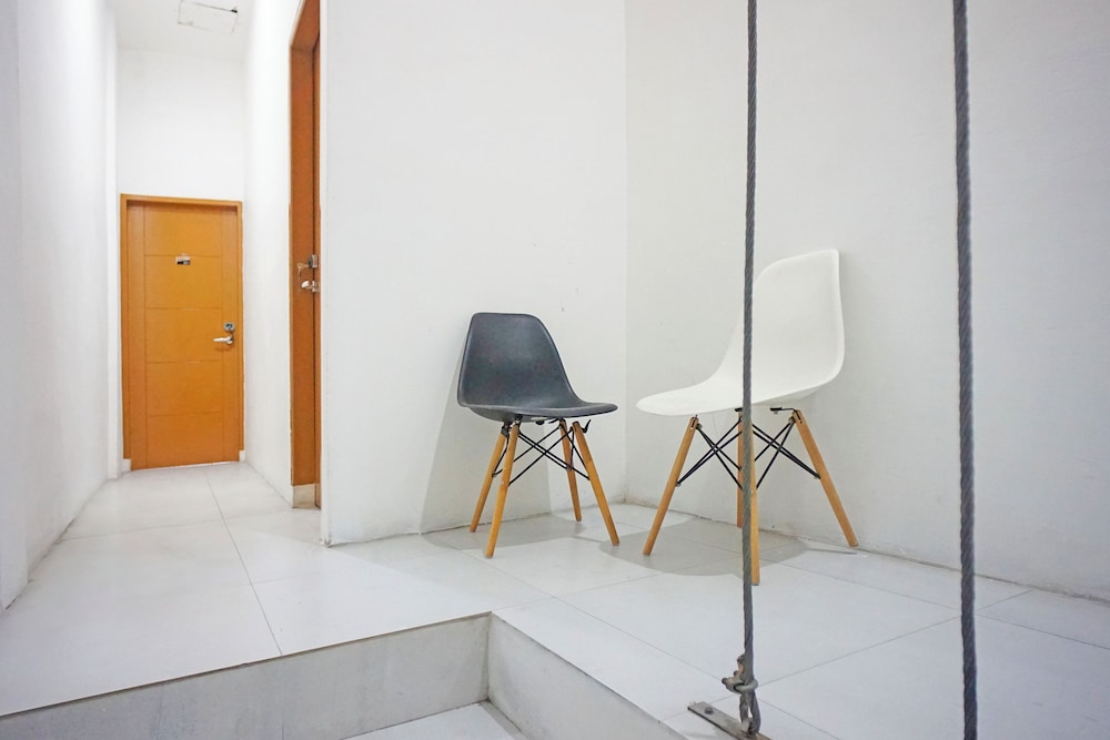 hotel o near ringroad city walk xxi formerly mitrotel medan