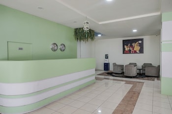 Collection O Near Harbour Bay Mall Formerly Kansa Hotel,,2 star