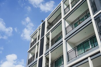 fourium pattaya hotel and serviced residence