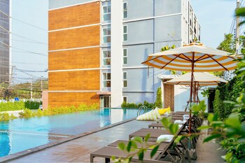 fourium pattaya hotel and serviced residence