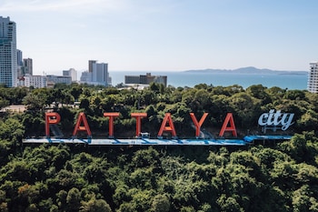fourium pattaya hotel and serviced residence