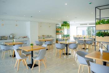 fourium pattaya hotel and serviced residence