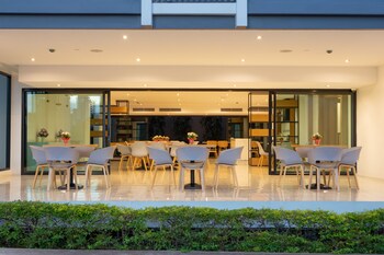 fourium pattaya hotel and serviced residence