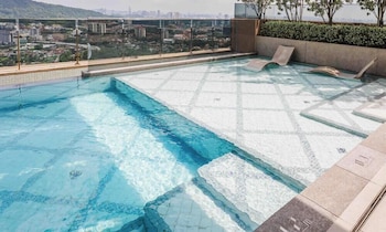mossaz luxe suites by the stay hub