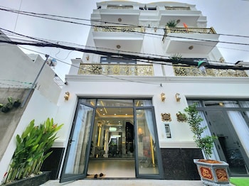 Huynh Tan Phat Home,,3 star