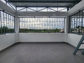Huynh Tan Phat Home,,3 star