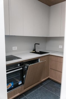 iandi tesla apartments