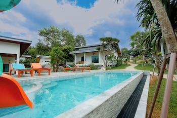 rock and lune boutique villas