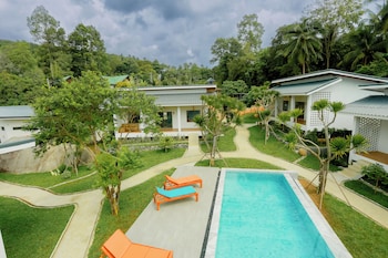 rock and lune boutique villas