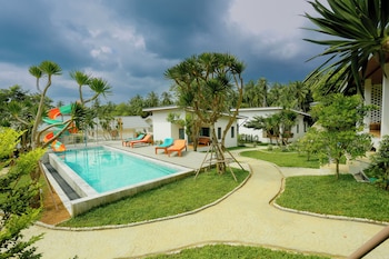 rock and lune boutique villas