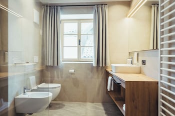 Hotel Schmuckhof,,3 star